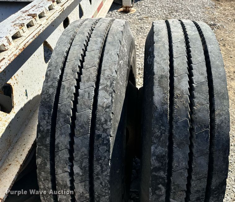 image for item EH7093 1990 Trail King TK60J trailer dolly