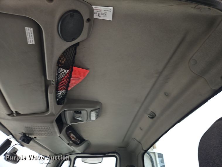 image for item EI8613 2014 International Prostar 122 semi truck