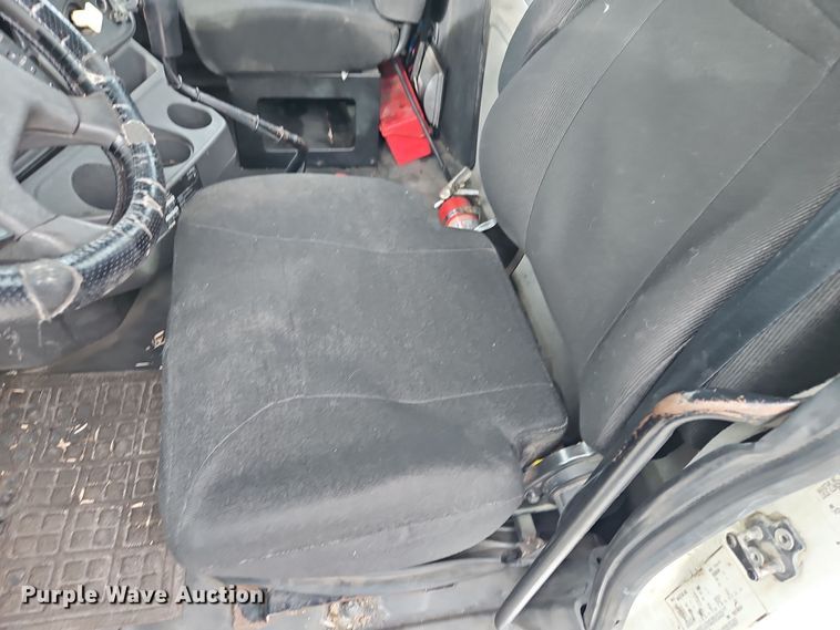 image for item EI8613 2014 International Prostar 122 semi truck