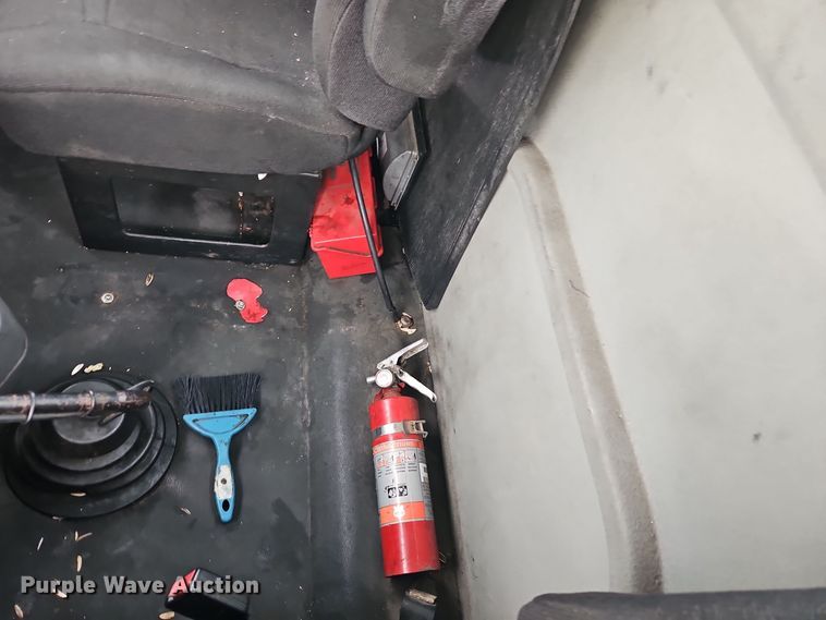 image for item EI8613 2014 International Prostar 122 semi truck