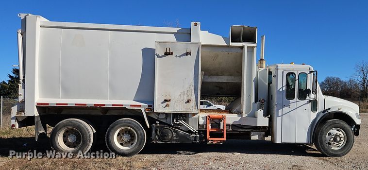 image for item EI8662 2005 Freightliner M2 Business Class refuse truck