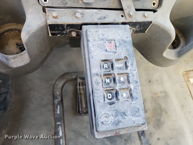 image for item EI8662 2005 Freightliner M2 Business Class refuse truck