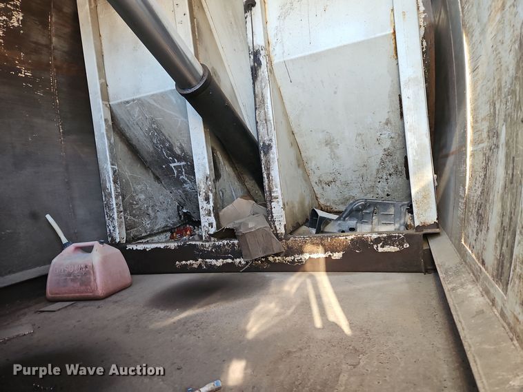 image for item EI8663 2010 International Workstar 7400  refuse truck