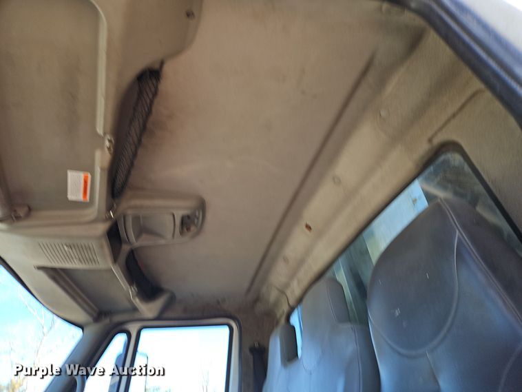 image for item EI8663 2010 International Workstar 7400  refuse truck