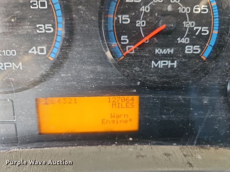 image for item EI8663 2010 International Workstar 7400  refuse truck