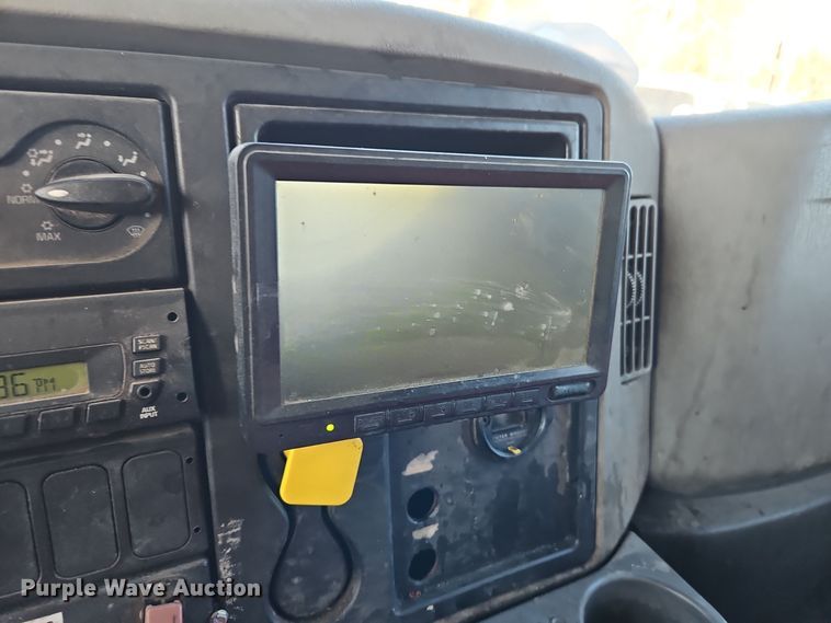 image for item EI8663 2010 International Workstar 7400  refuse truck