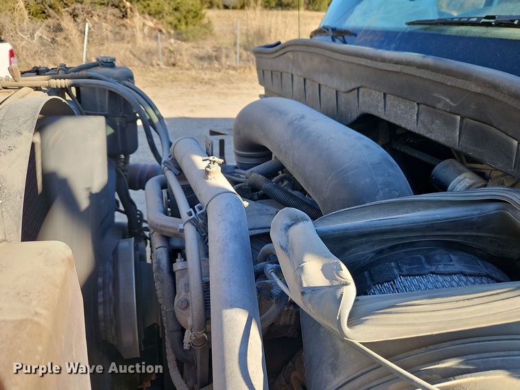 image for item EI8663 2010 International Workstar 7400  refuse truck