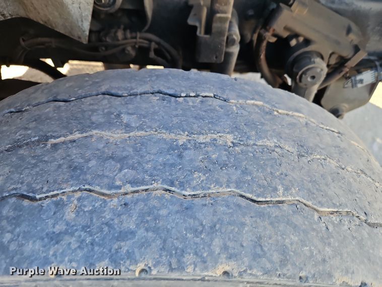 image for item EI8663 2010 International Workstar 7400  refuse truck