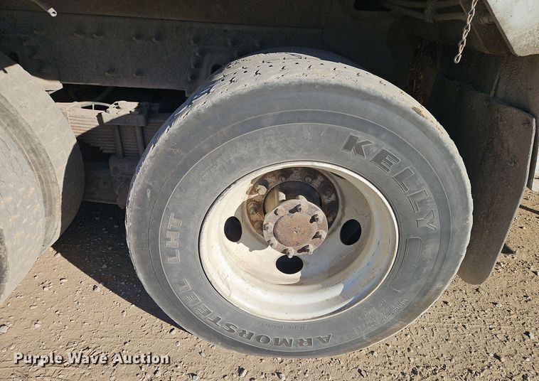 image for item EI8663 2010 International Workstar 7400  refuse truck