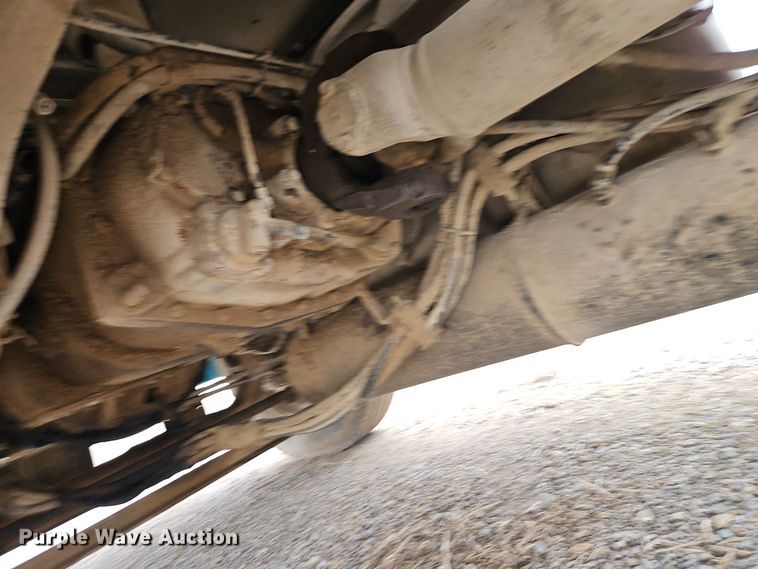 image for item EI8692 1996 Volvo WIA64T semi truck