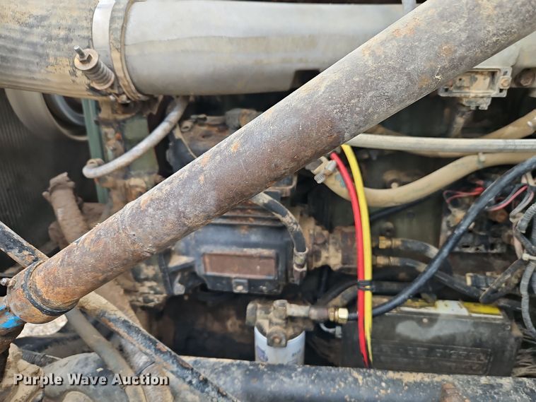 image for item EI8692 1996 Volvo WIA64T semi truck