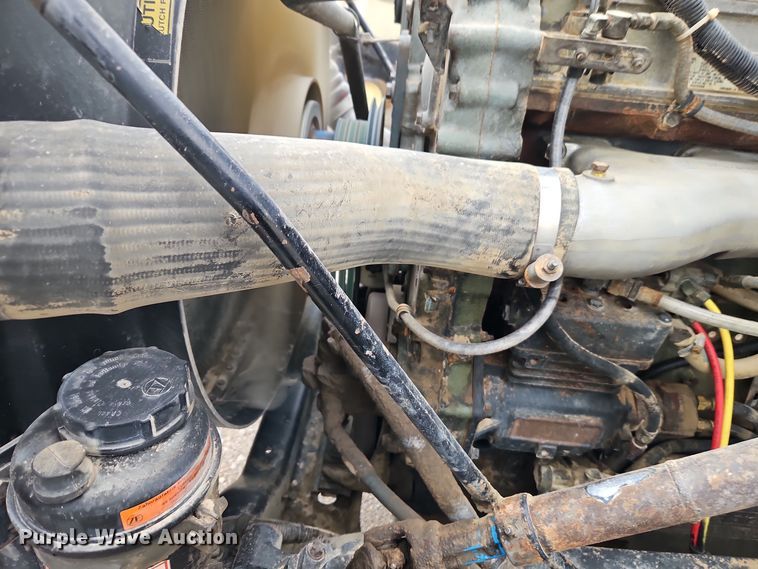 image for item EI8692 1996 Volvo WIA64T semi truck