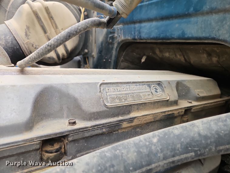 image for item EI8692 1996 Volvo WIA64T semi truck