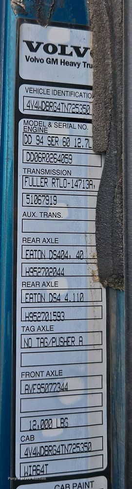 image for item EI8692 1996 Volvo WIA64T semi truck