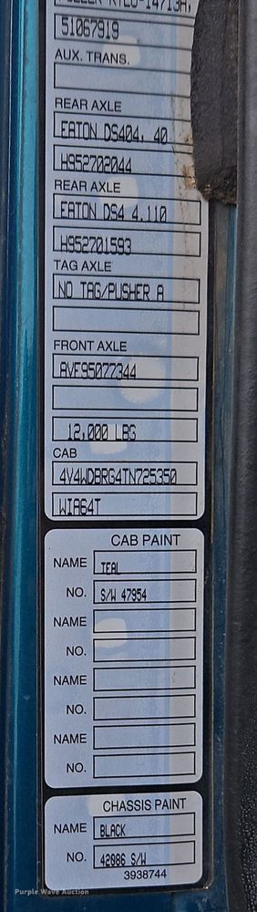 image for item EI8692 1996 Volvo WIA64T semi truck