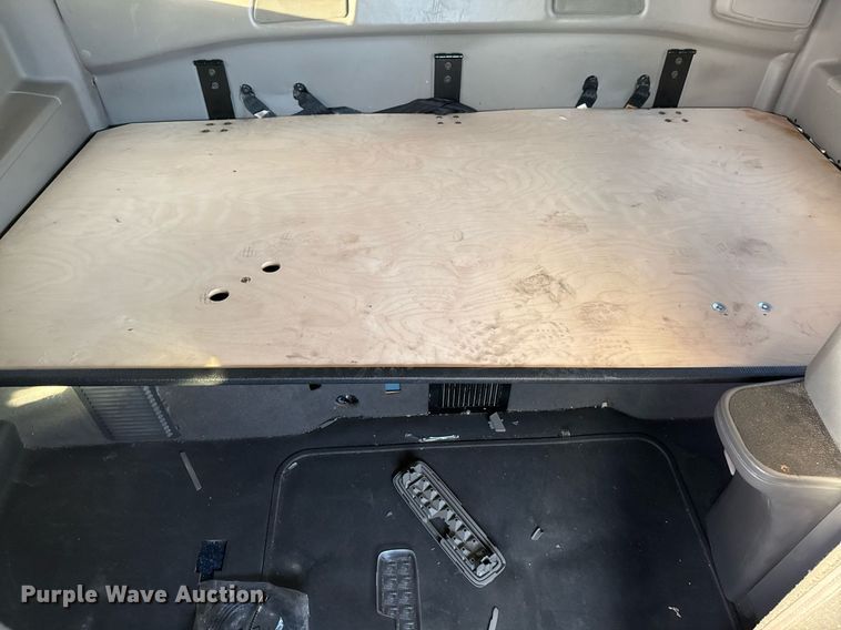 image for item EJ3226 2018 International LT625 semi truck