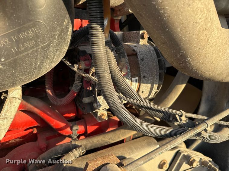 image for item EJ3226 2018 International LT625 semi truck