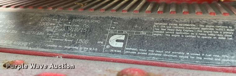 image for item EJ3226 2018 International LT625 semi truck