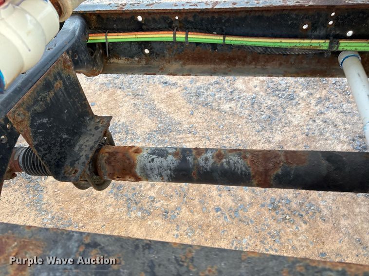 image for item EJ3227 2011 International 4300 tank truck