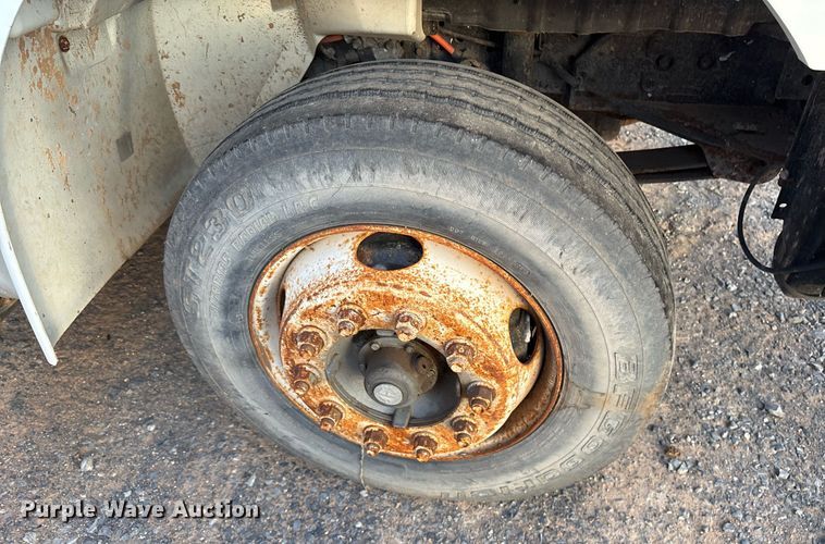 image for item EJ3227 2011 International 4300 tank truck