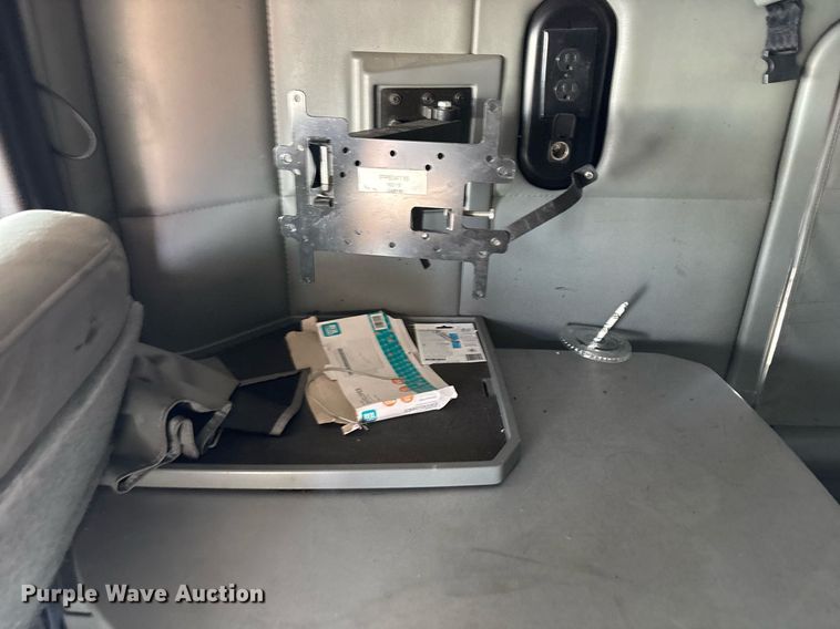 image for item EJ3230 2015 Kenworth T680 semi truck