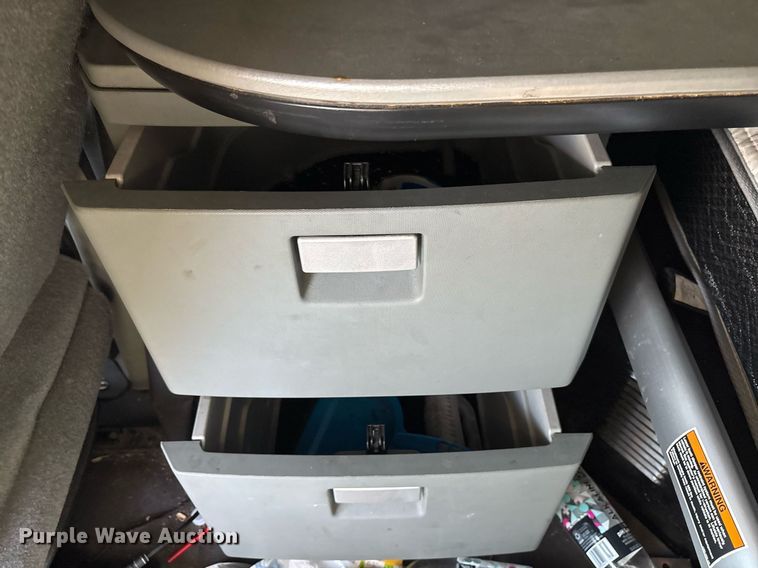 image for item EJ3230 2015 Kenworth T680 semi truck