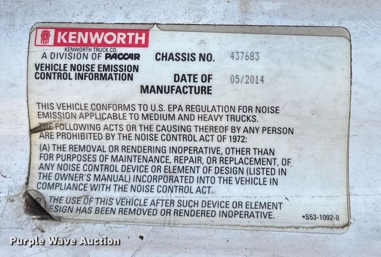 image for item EJ3230 2015 Kenworth T680 semi truck