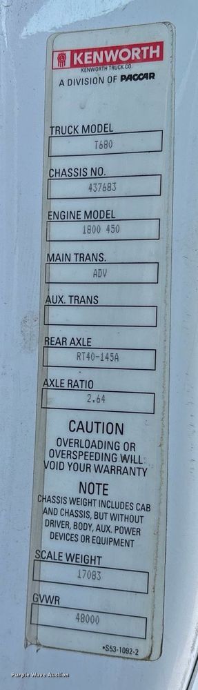 image for item EJ3230 2015 Kenworth T680 semi truck