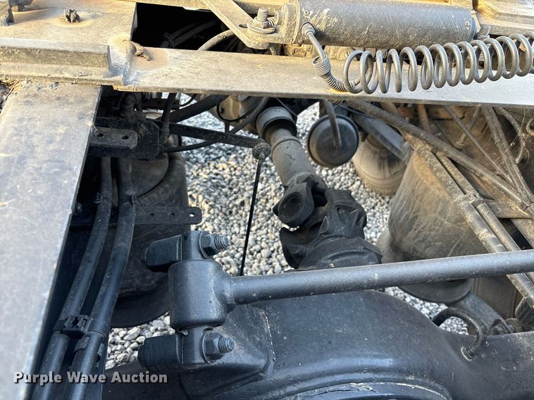 image for item EJ3231 2015 Freightliner Cascadia Evolution semi truck