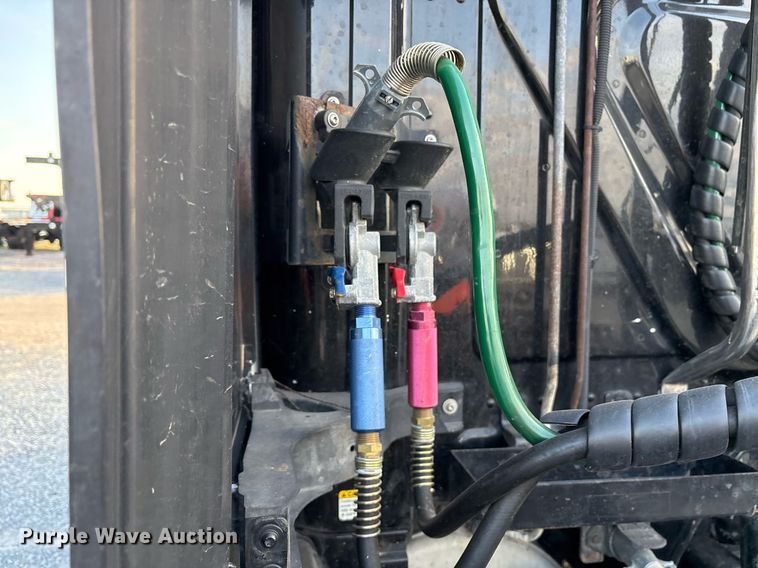 image for item EJ3231 2015 Freightliner Cascadia Evolution semi truck