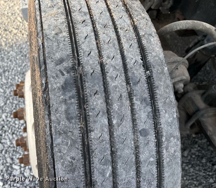 image for item EJ3231 2015 Freightliner Cascadia Evolution semi truck