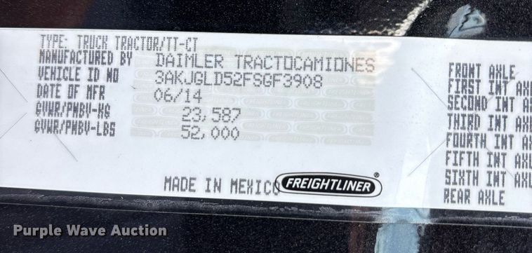 image for item EJ3231 2015 Freightliner Cascadia Evolution semi truck