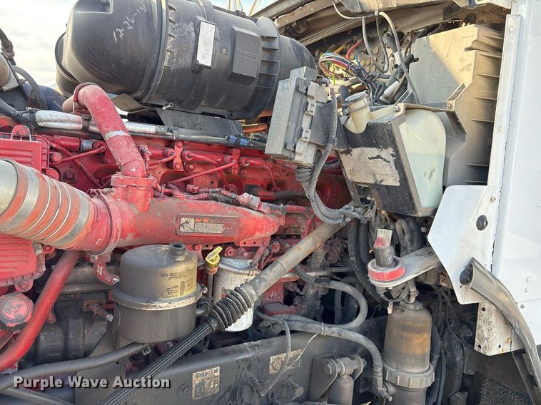 image for item EJ3232 2012 Kenworth T800 semi truck