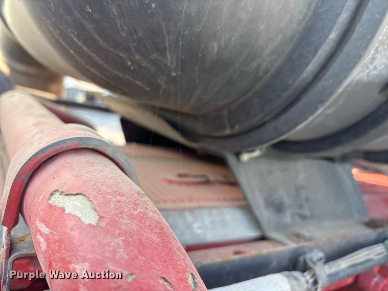 image for item EJ3232 2012 Kenworth T800 semi truck