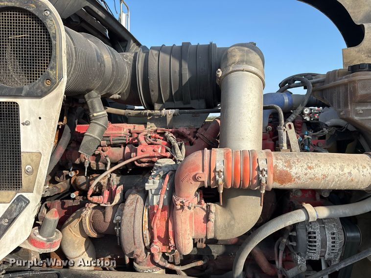 image for item EJ3232 2012 Kenworth T800 semi truck