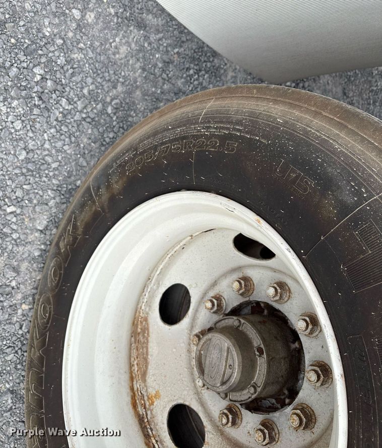 image for item EJ3235 2007 Great Dane 7011TZ refrigerated van trailer