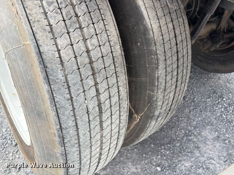 image for item EJ3235 2007 Great Dane 7011TZ refrigerated van trailer