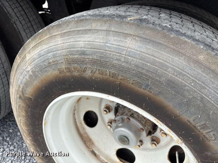 image for item EJ3235 2007 Great Dane 7011TZ refrigerated van trailer