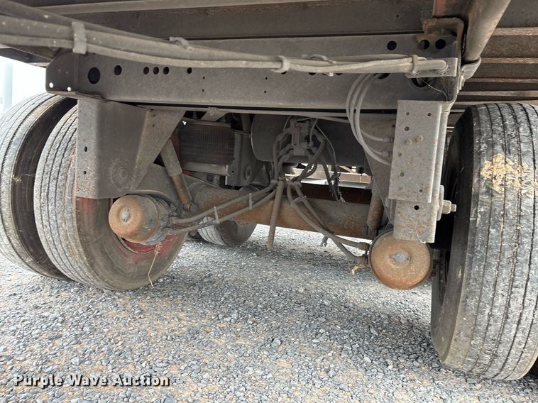 image for item EJ3239 2012 Wabash refrigerated van trailer