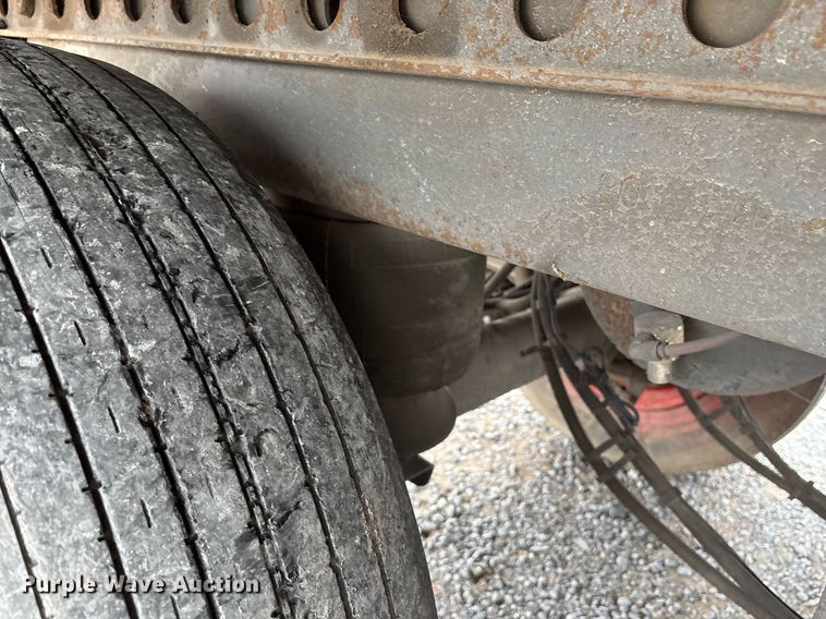 image for item EJ3239 2012 Wabash refrigerated van trailer