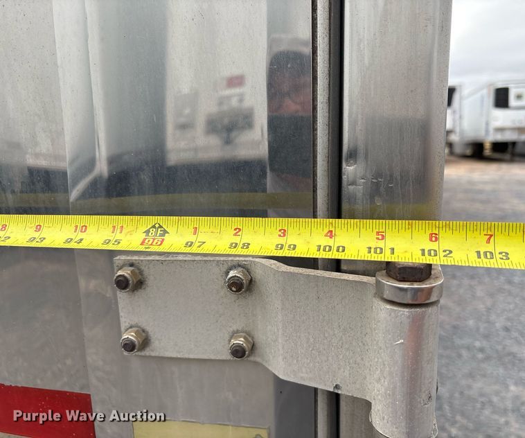 image for item EJ3239 2012 Wabash refrigerated van trailer