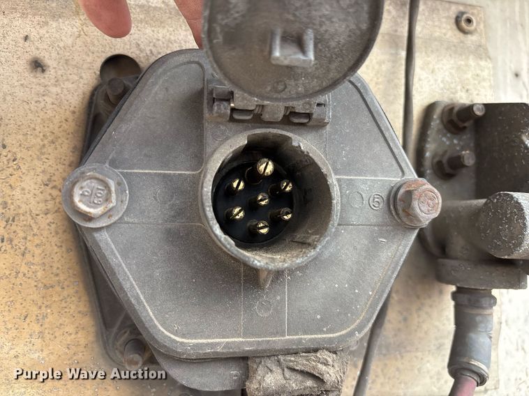 image for item EJ3239 2012 Wabash refrigerated van trailer