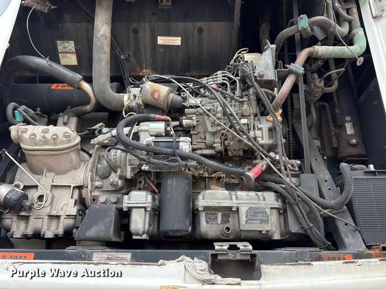 image for item EJ3239 2012 Wabash refrigerated van trailer