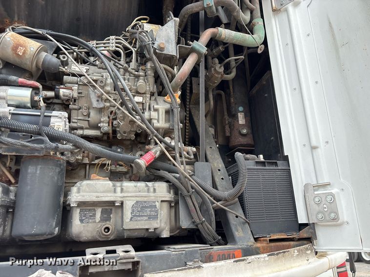 image for item EJ3239 2012 Wabash refrigerated van trailer