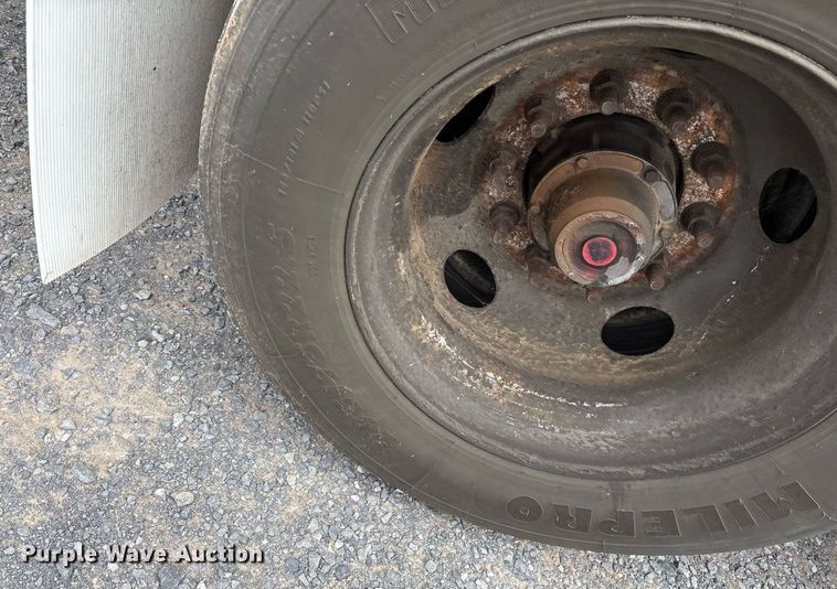 image for item EJ3239 2012 Wabash refrigerated van trailer