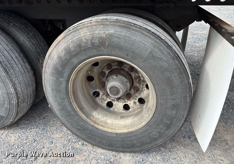 image for item EJ3239 2012 Wabash refrigerated van trailer