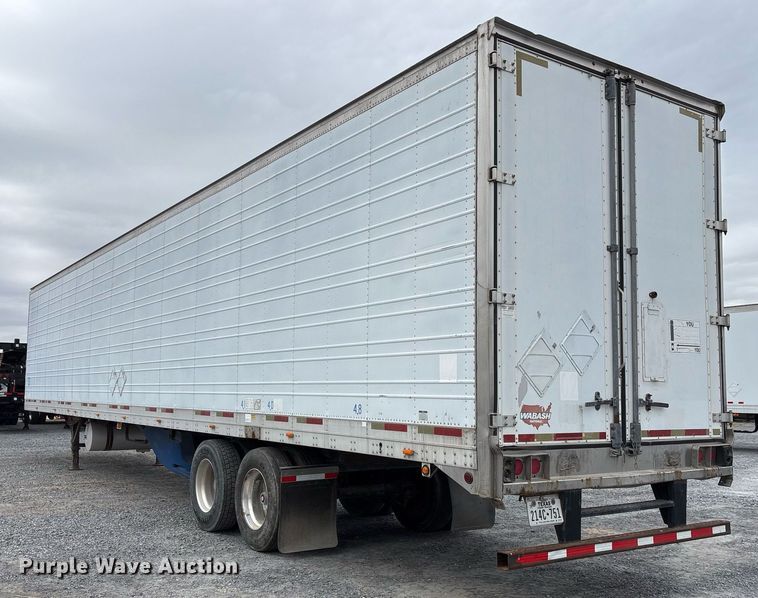 image for item EJ3240 2005 Wabash refrigerated van trailer
