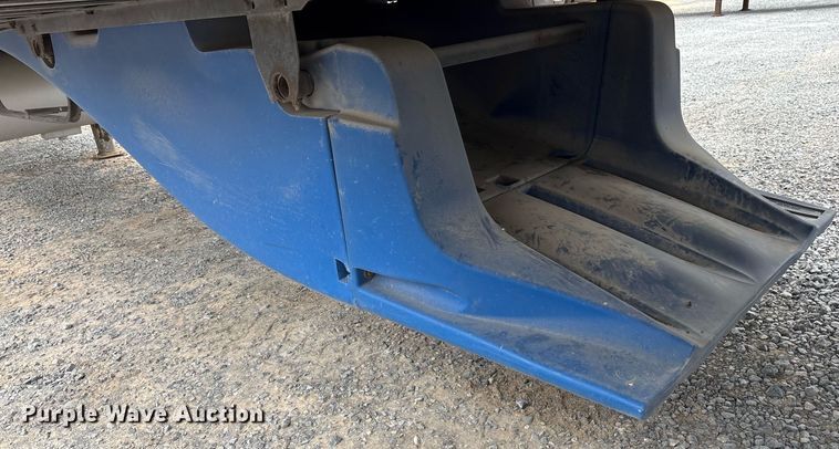 image for item EJ3240 2005 Wabash refrigerated van trailer