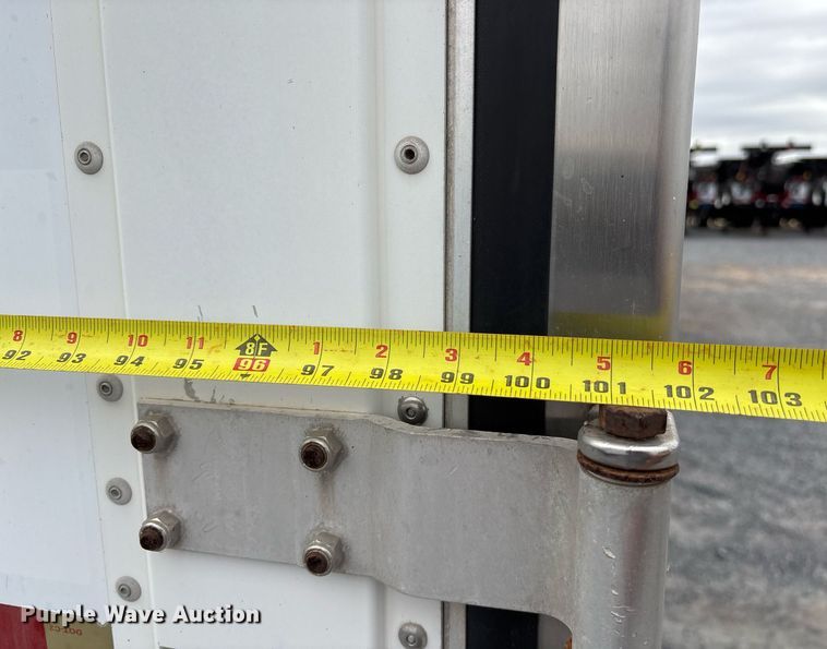 image for item EJ3240 2005 Wabash refrigerated van trailer