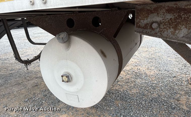 image for item EJ3240 2005 Wabash refrigerated van trailer